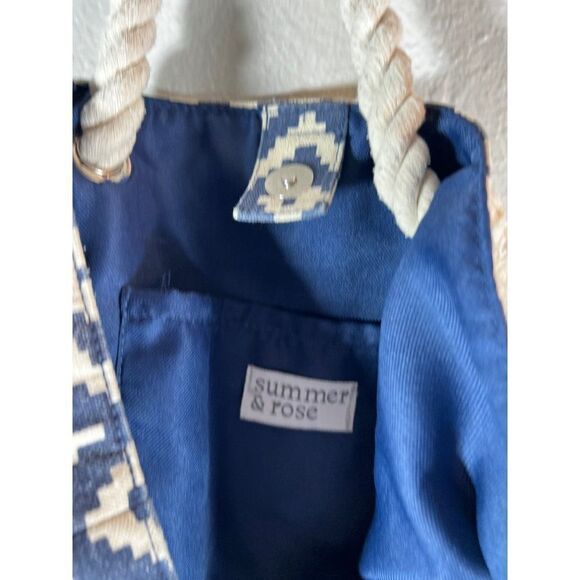 Summer & Rose Rope Handle Square Patterned Tote Bag. Blue & White. Size 14 x 16. - Picture 5 of 8